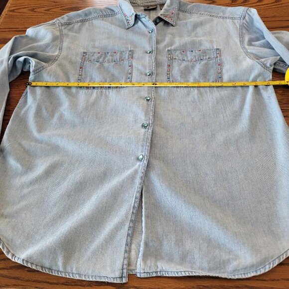Vintage Lizwear Light Denim Shirt with Rhinestones Size L - Picture 2 of 6